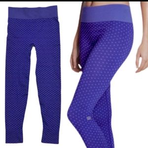 🆕Victoria's Secret VSX Cold Weather Seamless Tights Purple Womens Size Large